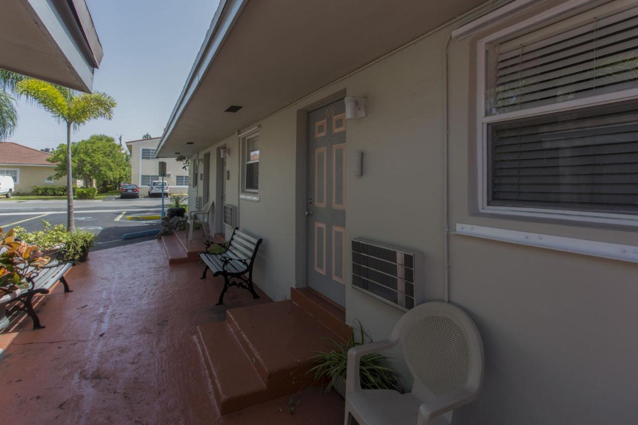הלנדל ביץ' Richard'S Motel Extended Stay מראה חיצוני תמונה
